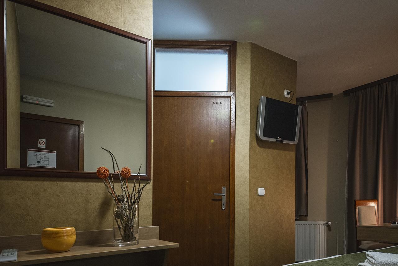 Hotel Bell Leskovac  Kültér fotó