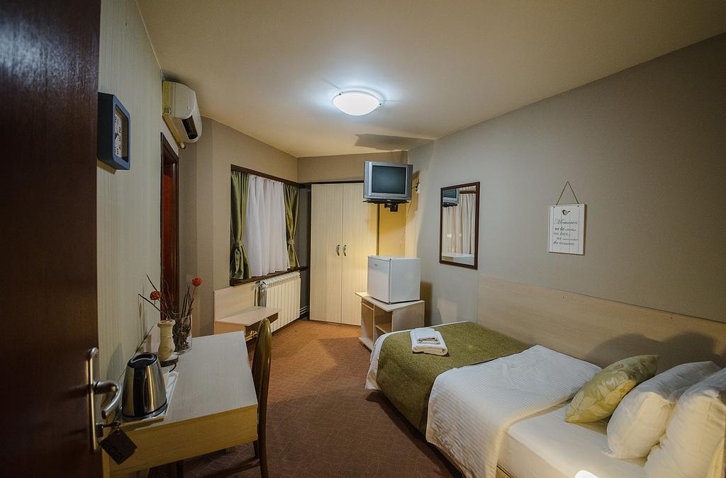 Hotel Bell Leskovac  Kültér fotó