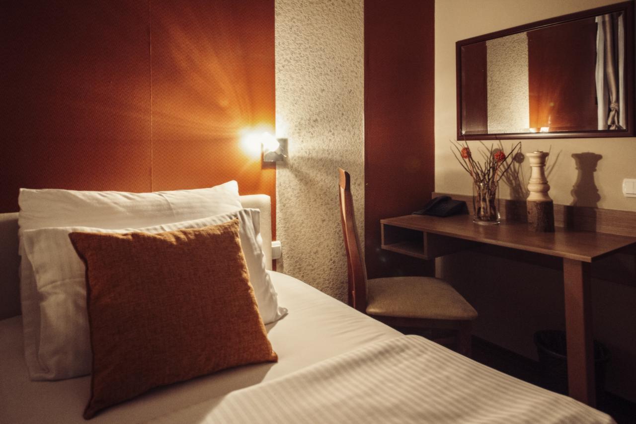 Hotel Bell Leskovac  Kültér fotó